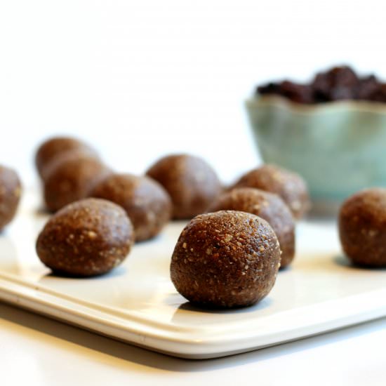 Cinnamon Raisin No-Bake Bites
