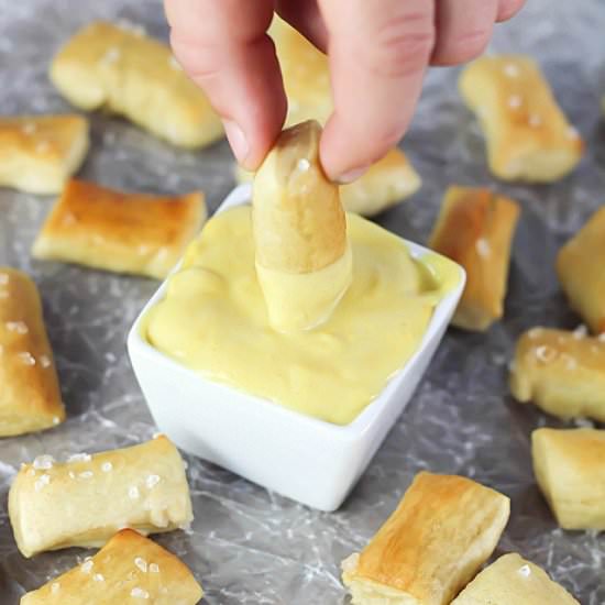 Pretzel Bites & Honey Mustard Sauce