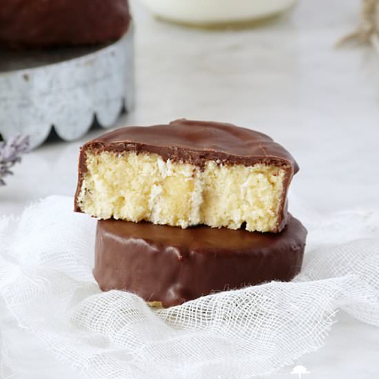 Chocolate & Cream Rolls