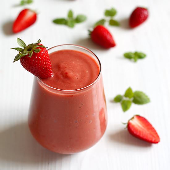 Avocado Strawberry Smoothie