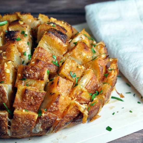 Italian Provolone Pull-Apart Bread