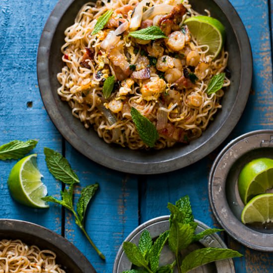 Easy Bacon Shrimp Ramen Stir Fry