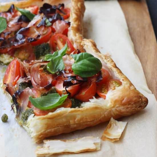 Tomato, pesto & prosciutto tart