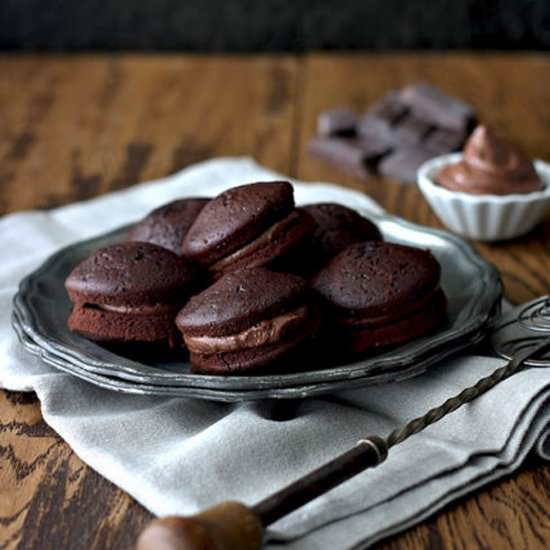 Chocolate whoopie pies