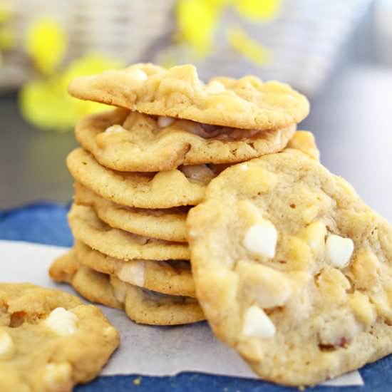 Banana Macadamia Nut Cookies