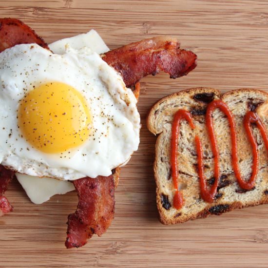 Savory, Sweet, and Spicy Egg Sandwich