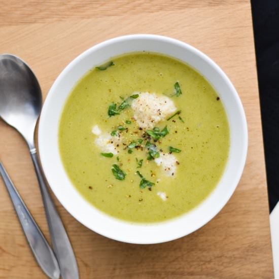 Vegan broccoli soup and dumplings