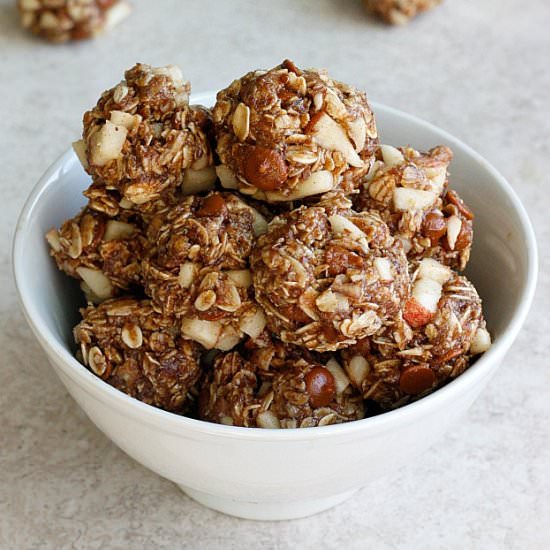 Apple Pie Energy Bites