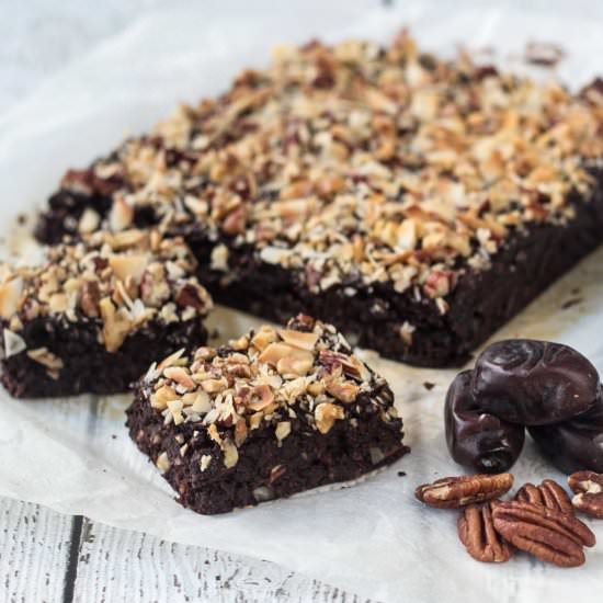 Healthy Brownie with Banana & Dates