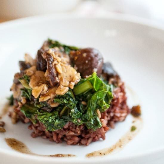 SHIITAKE TEMPEH AND KALE STIR-FRY