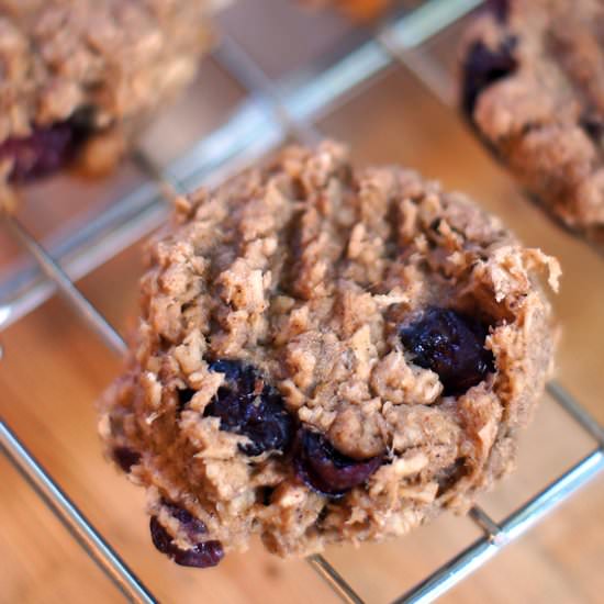 Cinnamon-Banana Oatmeal Bites