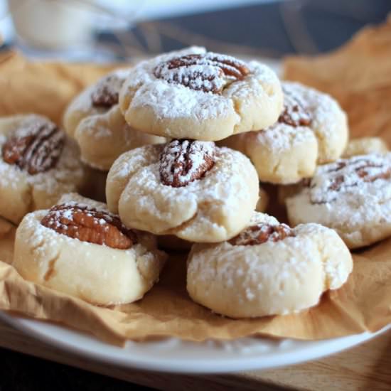 Ghorayeba {Arabic Butter Cookies}