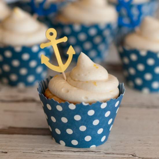 Vanilla Cupcakes/Lemon Curd