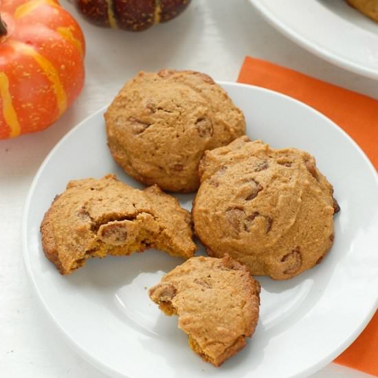 Pumpkin Spice Cinnamon Chip Cookies