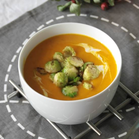 Pumpkin Apple Curry Soup