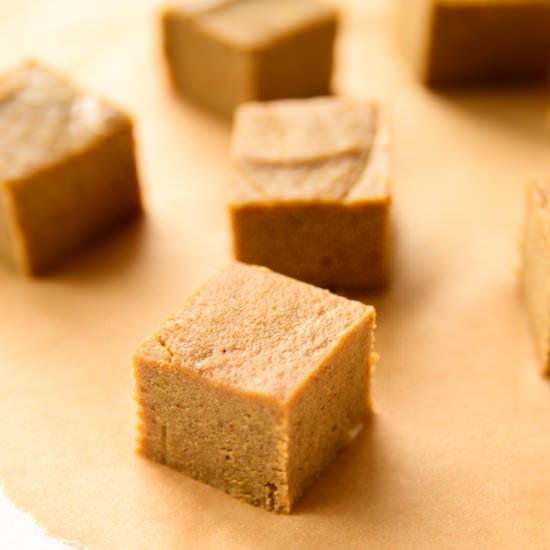 5-Ingredient Pumpkin Pie Fudge