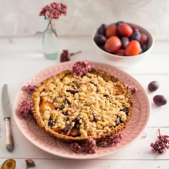 Oat Tart with Plums