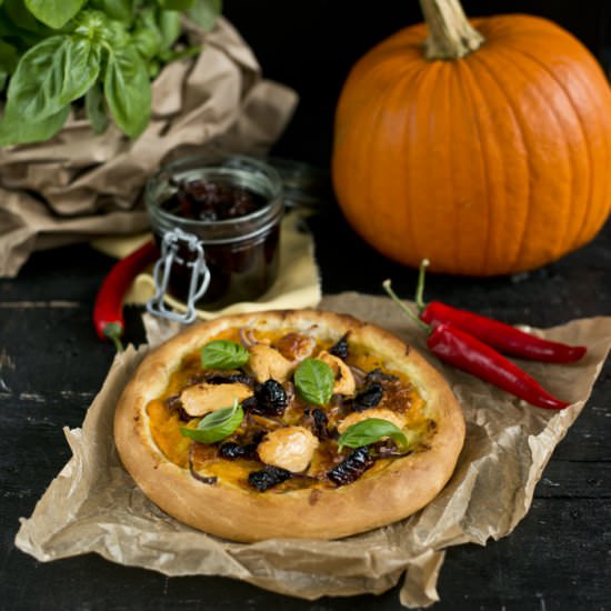 Autumn pumpkin pizza