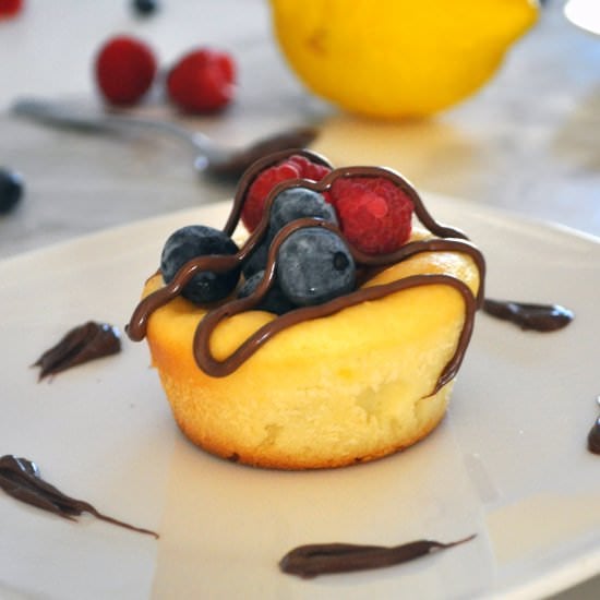 Ricotta Mini Cake with Berries