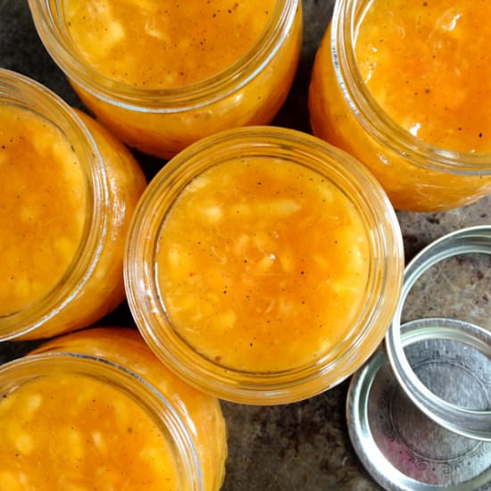Peach and Vanilla Bean Freezer Jam
