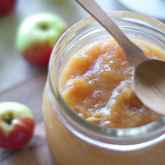 DIY GF, Vegan, and Paleo Applesauce