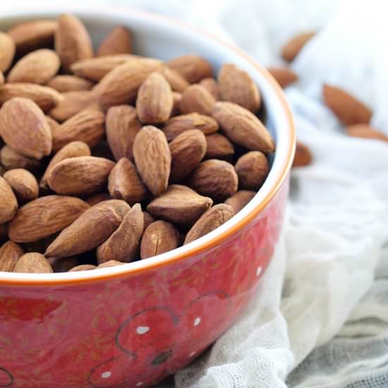 Sugar-Free Cinnamon Roasted Almonds