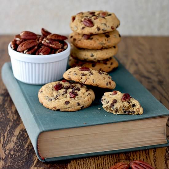 Chocolate and Pecan Cookies