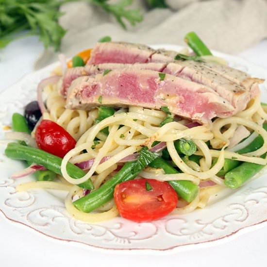 Spiralized Tuna Nicoise Salad