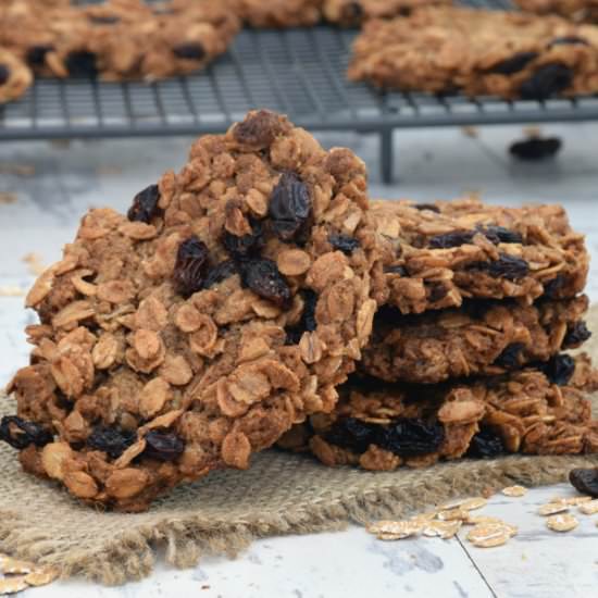 Crunchy Spelt Raisin Cookies