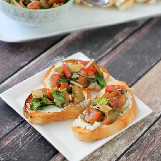 Fresh Heirloom Tomato Bruschetta