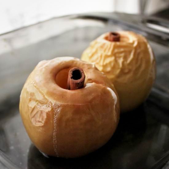 Steamed Apples with Cinnamon