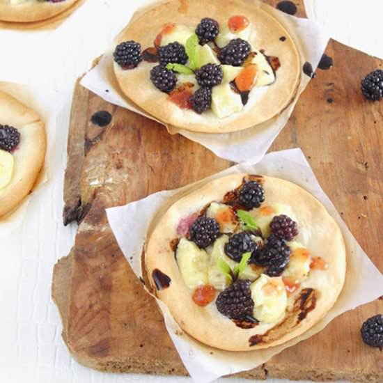 Brie Tartlets with Blackberries