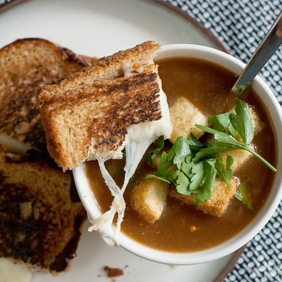 Vegetarian French Onion Soup