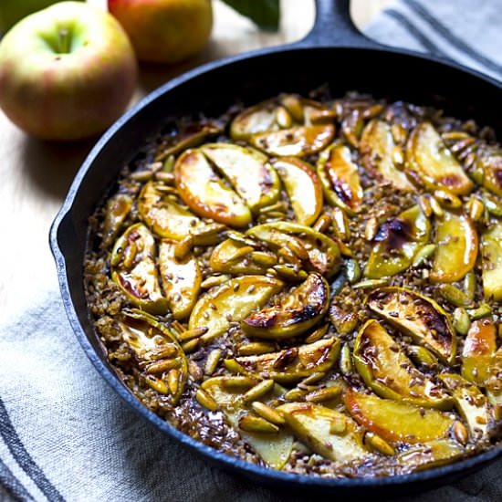 Skillet Baked Oats with Apples