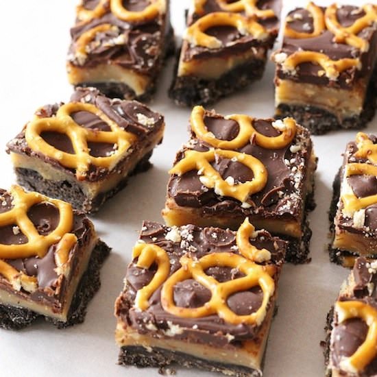 Pretzel Peanut Oreo slice