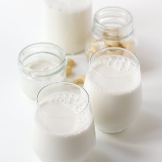 2 Ingredient Raw Cashew Milk