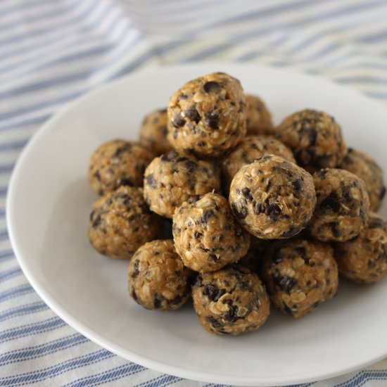 Peanut Butter Oat Balls