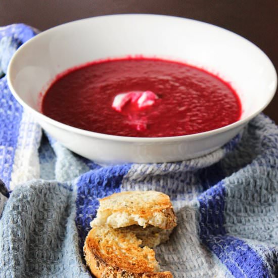 Sweet Pepper and Beet Soup