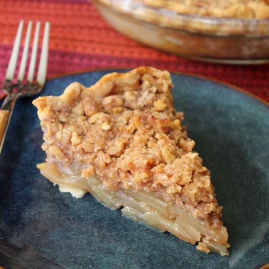 Maple Apple Pie with Walnut Crumble