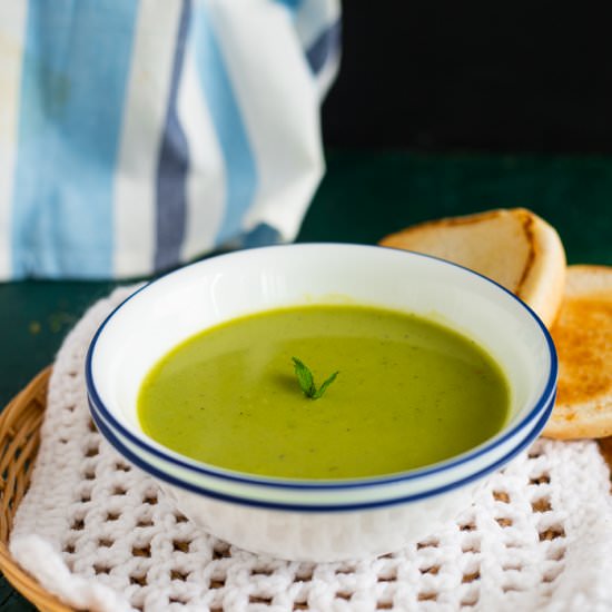 Pea Soup with Fresh Mint