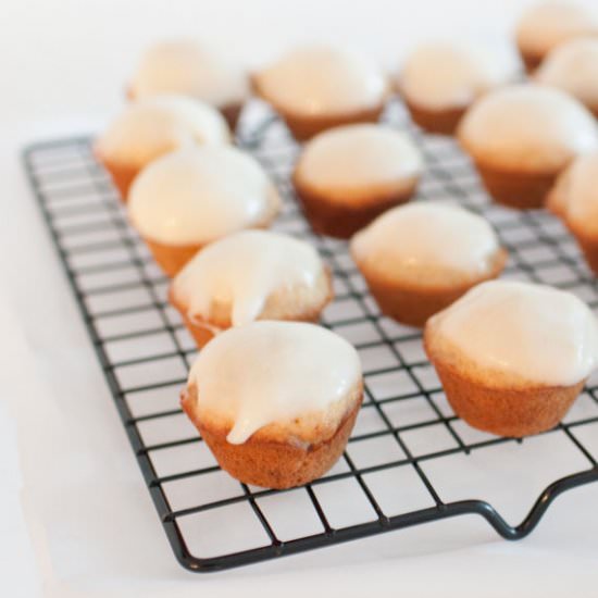 Applesauce Mini Muffins