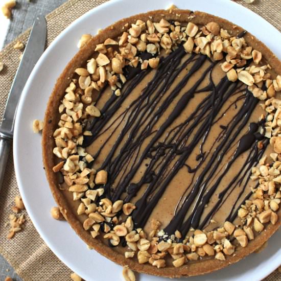 Peanut Butter & Snickers Pie