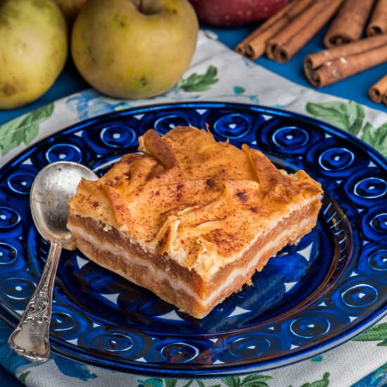 Simple apple pie