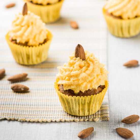 Almond and banana cupcakes
