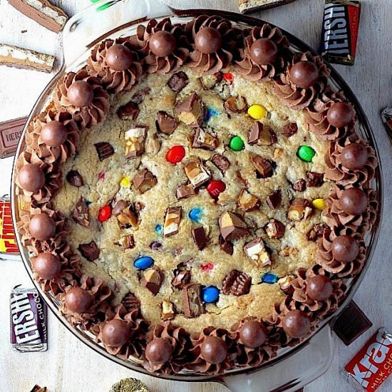 Halloween Candy Cookie Cake