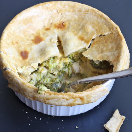 Cheesy Chicken Broccoli Pot Pie