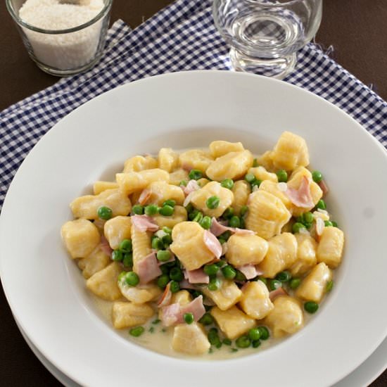 Saffron Gnocchi with Ham and Peas