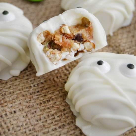 Cookie Dough Pretzel Mummy Bites
