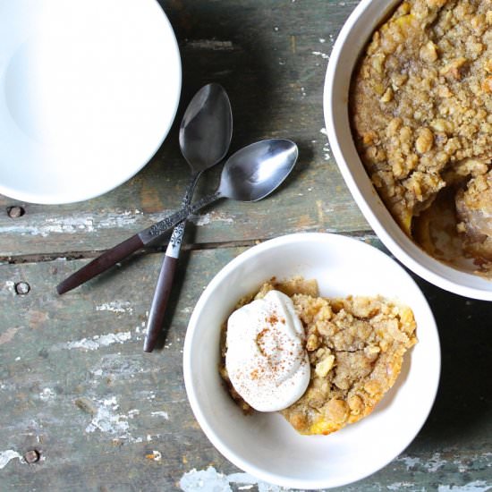 Sour Cream Apple Crumble