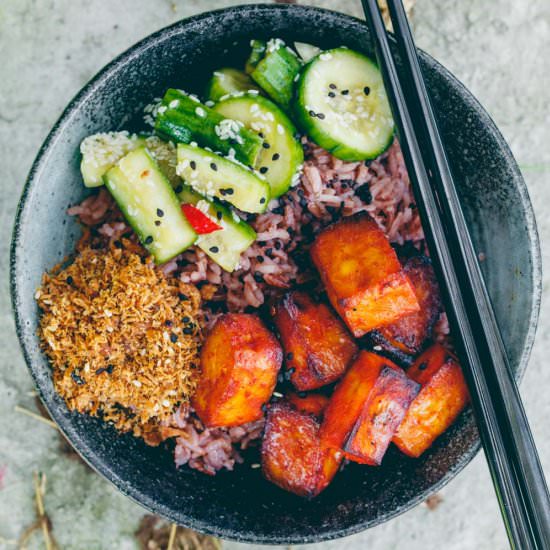 Gochujang Tofu and Cucumber Bowl